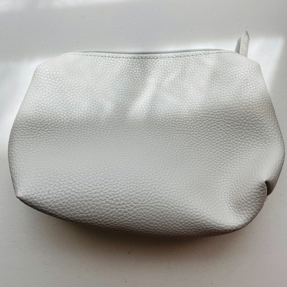 Street Level Cosmetic Makeup Travel Bag Grey Vegan Leather Pouch 10x7”